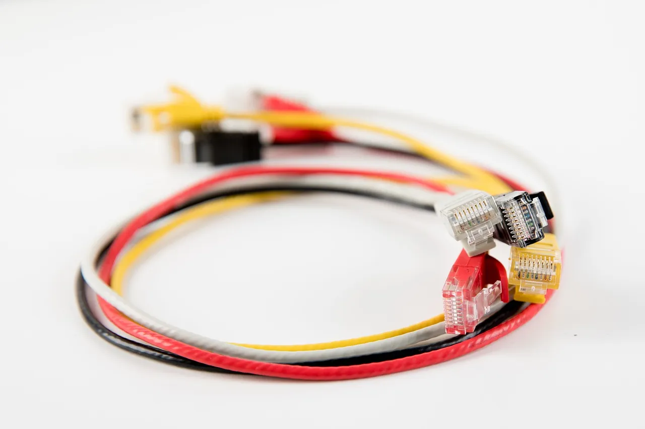 Panduan Lengkap Memasang Kabel UTP Sendiri di Rumah